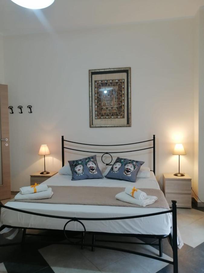 B & B Jasmine Santa Teresa Di Riva Dış mekan fotoğraf