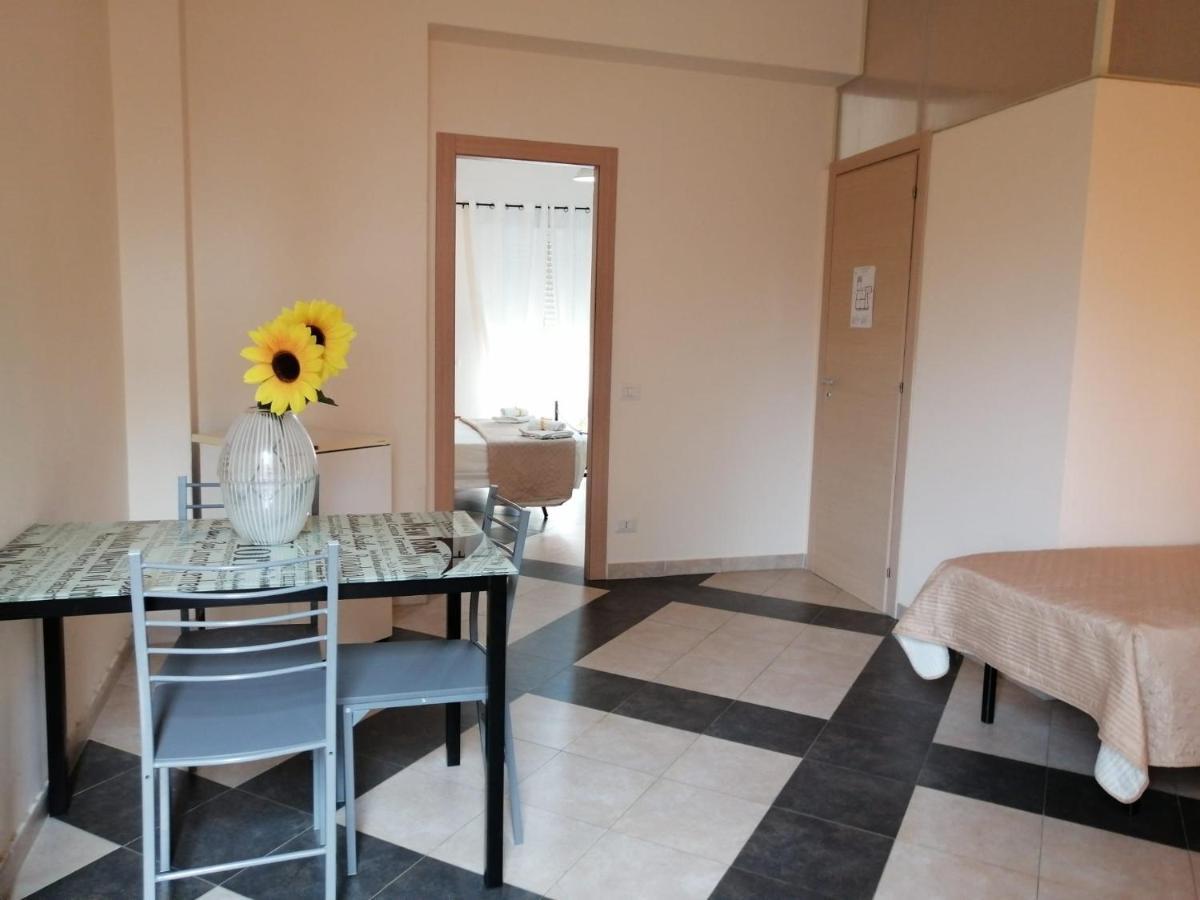 B & B Jasmine Santa Teresa Di Riva Dış mekan fotoğraf